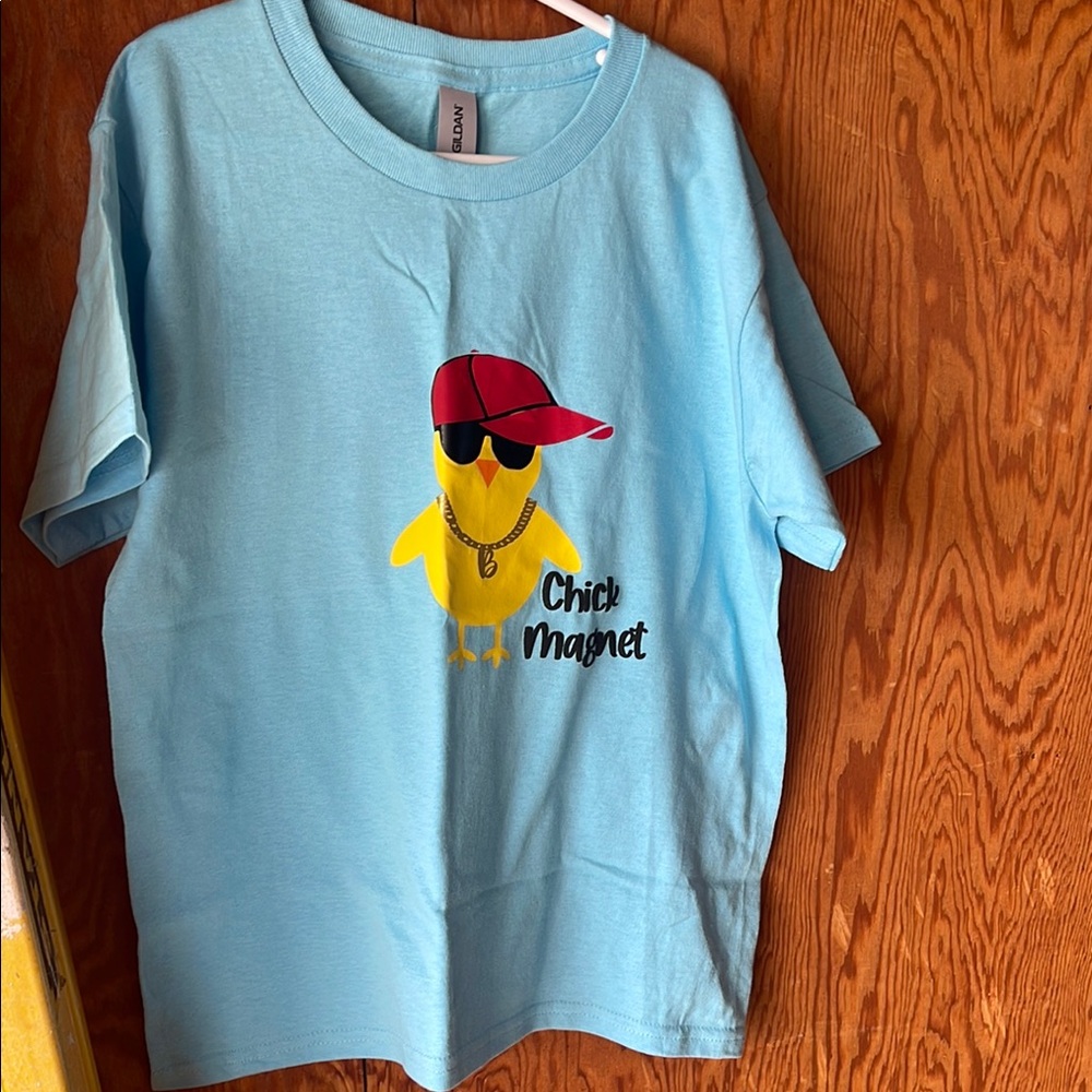 Gildan Blue Crew Neck Tee with Bird Design